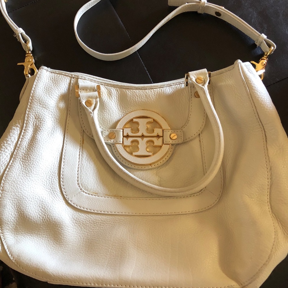 *SOLD* Tory Burch Amanda hobo/crossbody
